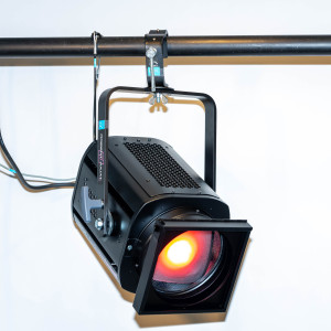 Lot de 4 projecteurs PC Peeble LED 315L 4C
